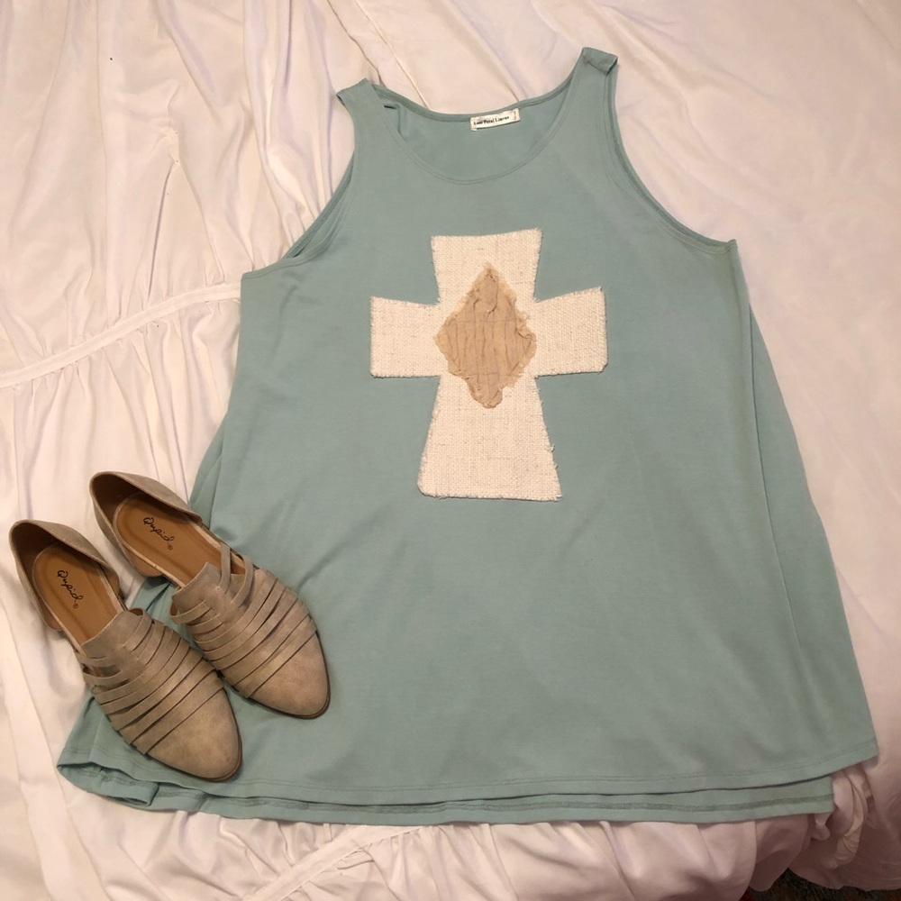 Boutique bought cross appliqué tank. Like new.
